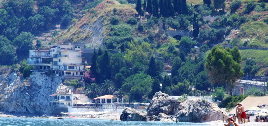 Il mare di Isola Bella