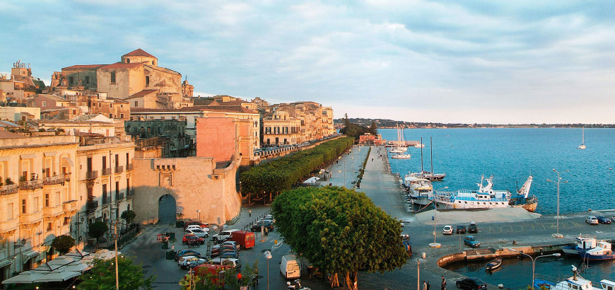 Veduta del foro Vittorio Emanuele II