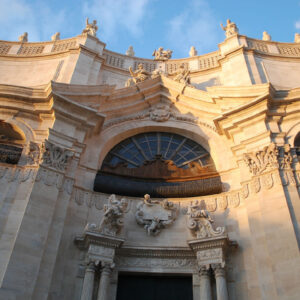 Particolare della facciata della Badia di Sant'Agata