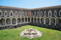 Cortile interno del monastero dei Benedettini