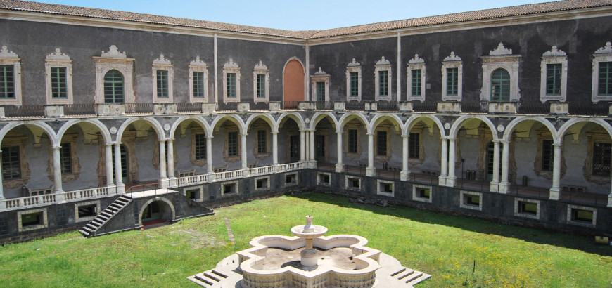 Cortile interno del monastero dei Benedettini