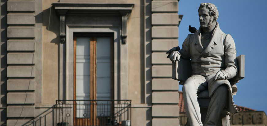 Particolare della Statua di Vincenzo Bellini