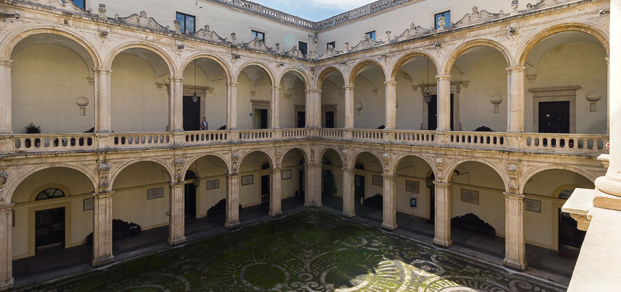 Il cortile interno