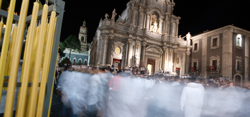 Procession of devotees