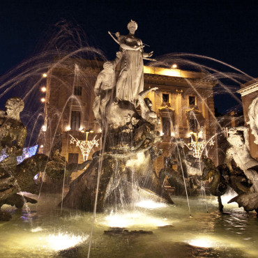 Piazza Archimede - Particolare della Fontana di Diana