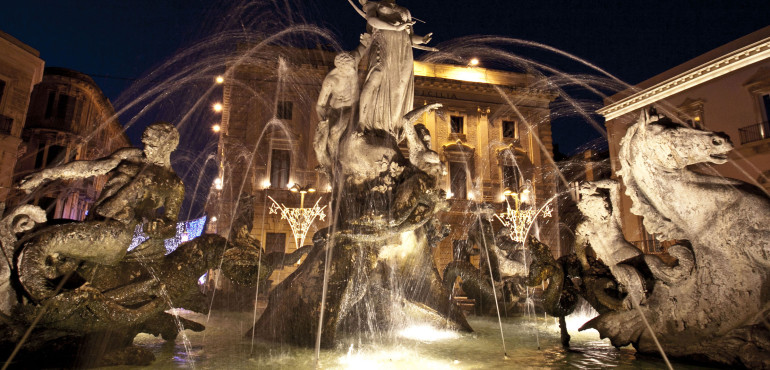 Piazza Archimede - Particolare della Fontana di Diana