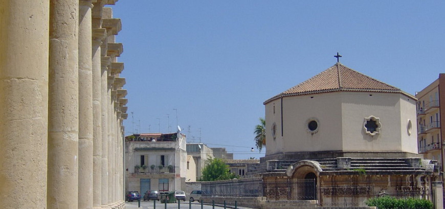 Le catacombe viste da Piazza Santa Lucia