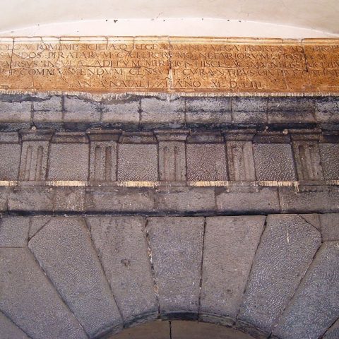 Porta Carlo V