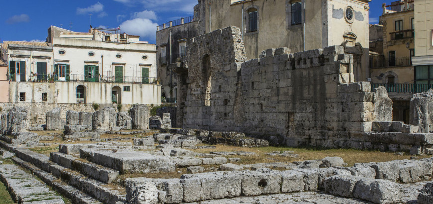 La chiesa di S. Paolo vista dal Tempio di Apollo