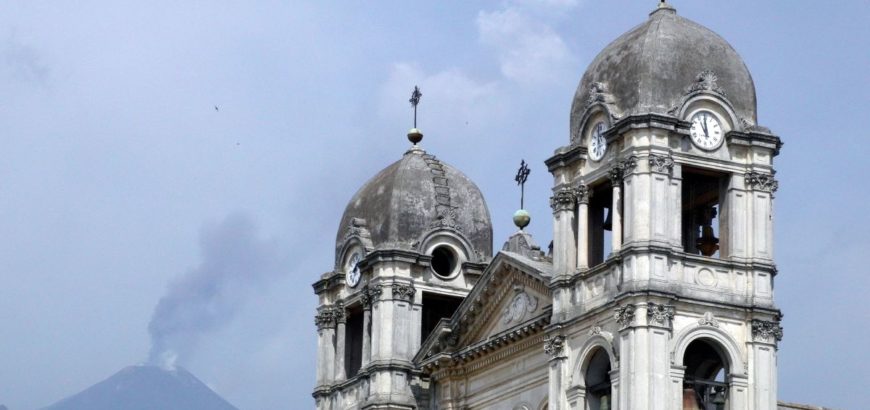 I campanili della chiesa Madre di Zafferana Etnea