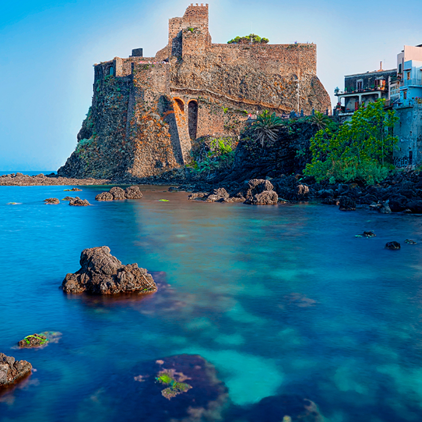 Vista Castello Normanno, Acicastello (ct) dal mare