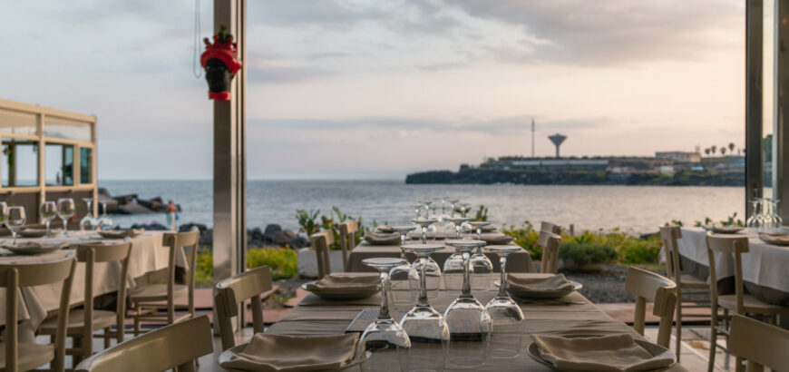 Vista sul mare dal ristorante Andrew
